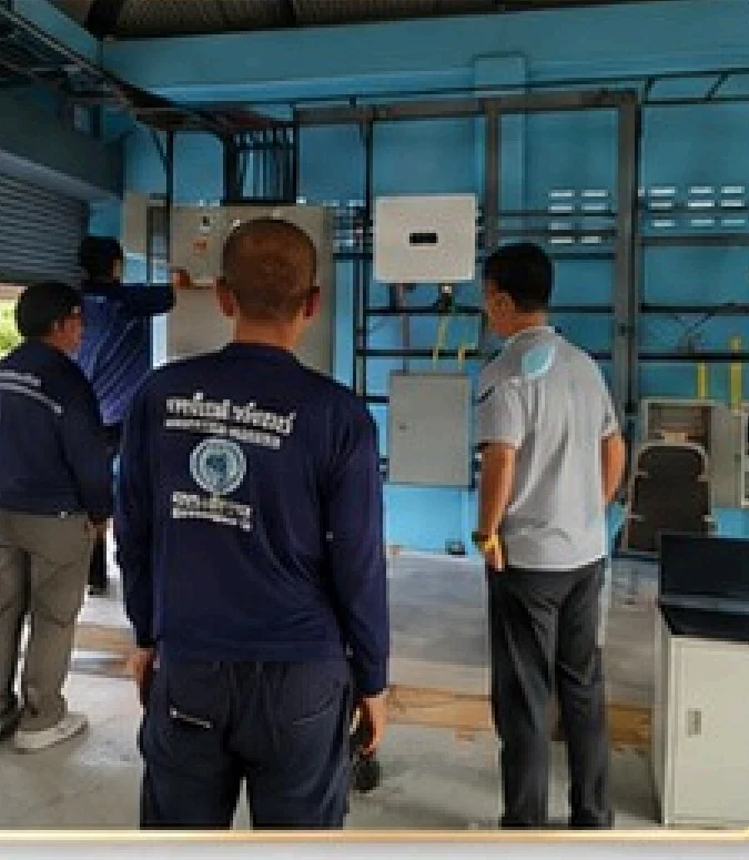 ทีมงานตรวจรับระบบร่วมกับเจ้าหน้าที่โรงพยาบาล